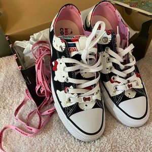 Converse Hello Kitty x Chuck Taylor All Star Canvas Ox Black 162947C Size 7.5